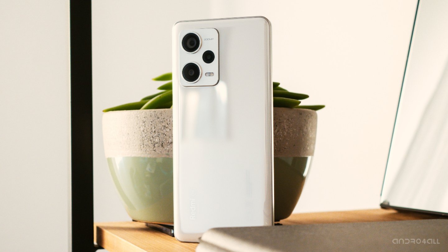 Redmi Note 12 Pro Plus blanco en interior